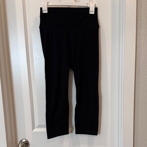 Women’s Black Active Crop Leggings